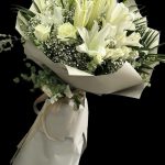 5 DALLI LİLYUM BUKETİ (beyaz)