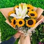 7 AYÇİÇEĞİ 1 DAL LİLYUM BUKETİ