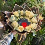 AYNALI BEYAZ GÜL BUKETİ (beyaz)