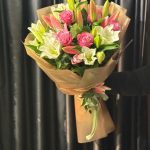 3 BEYAZ 3 PEMBE LİLYUM 5 PEMBE GÜL BUKETİ