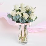 VAZODA 9 BEYAZ GÜL ARANJMANI