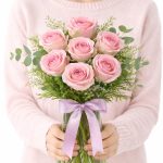 VAZODA 7 PEMBE GÜL ARANJMANI